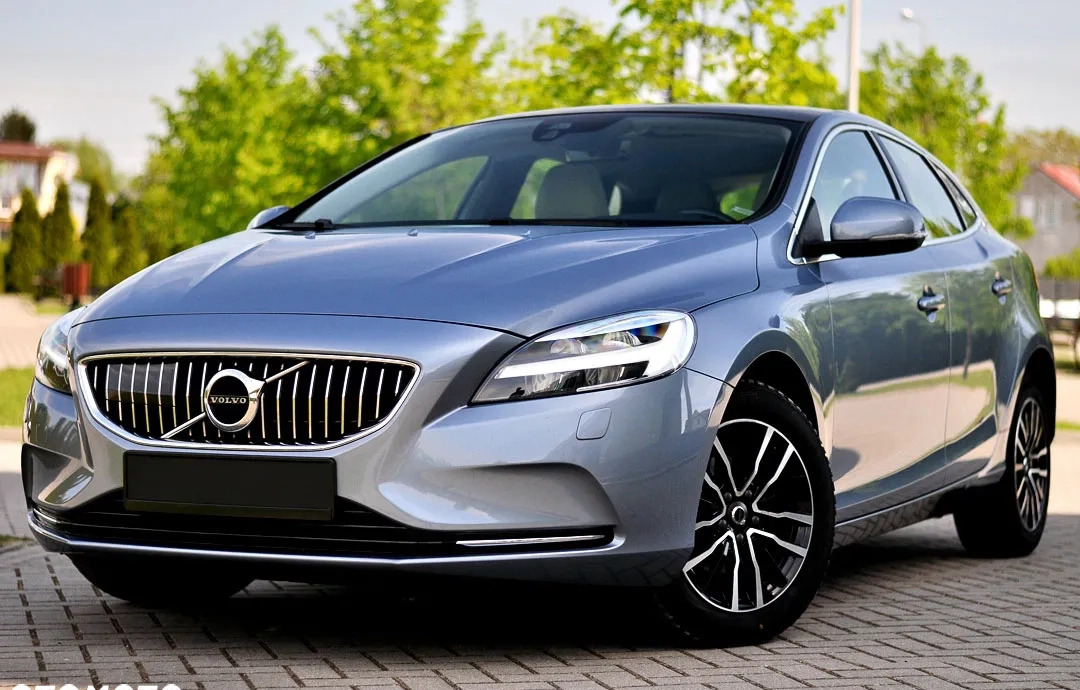 Volvo V40 cena 56900 przebieg: 189000, rok produkcji 2018 z Płock małe 704